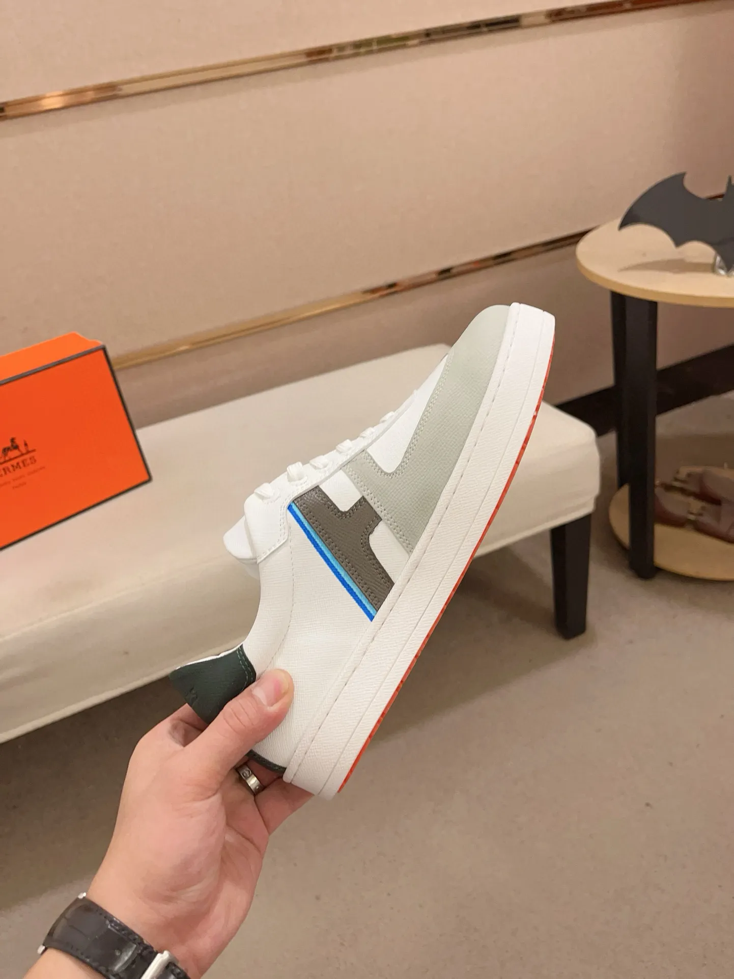 Men's clothing and shoes💰: 400💰《HERMES》【Classic Original Version】Hermès; Top 🔝 Purchasing Agency 🔍🔍Men's latest 🇺🇸 counter sales simultaneously, original ▲▲cowhide imported from Italy ▲▲Exquisite workmanship (Italian 🇮🇹Imported water-dyed 🐂cowhide lining) sole: original sole provided by the original factory, ⚠️exclusive double-layer activity·TPR·rubber·combined molded outsole; Code number: 38-44 (45/46 can be customized, non-refundable)